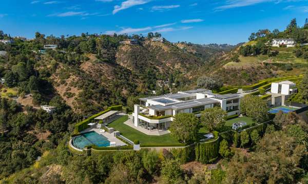 Los Angeles Estate