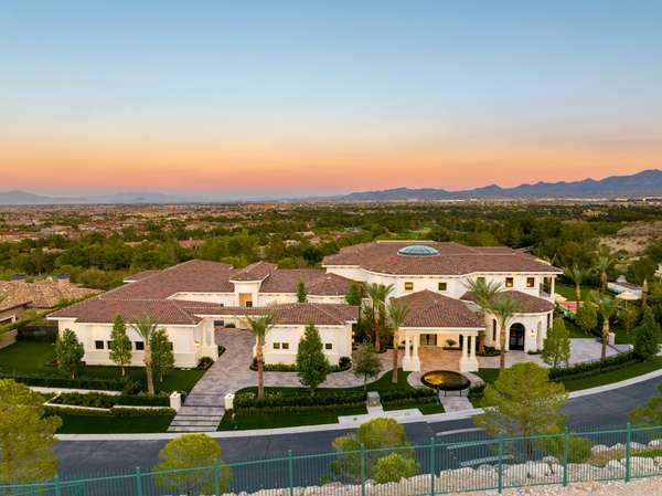 Las Vegas Estate